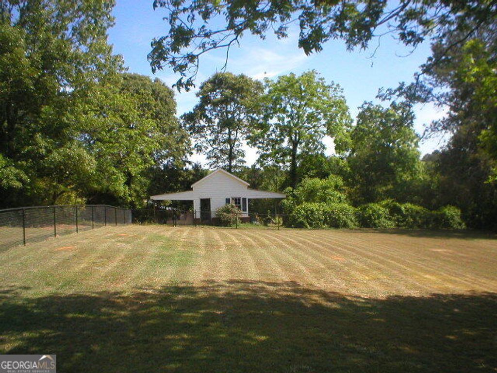 Photo of 919 Stewart Road, Monroe, GA 30655 (MLS # 10742116)
