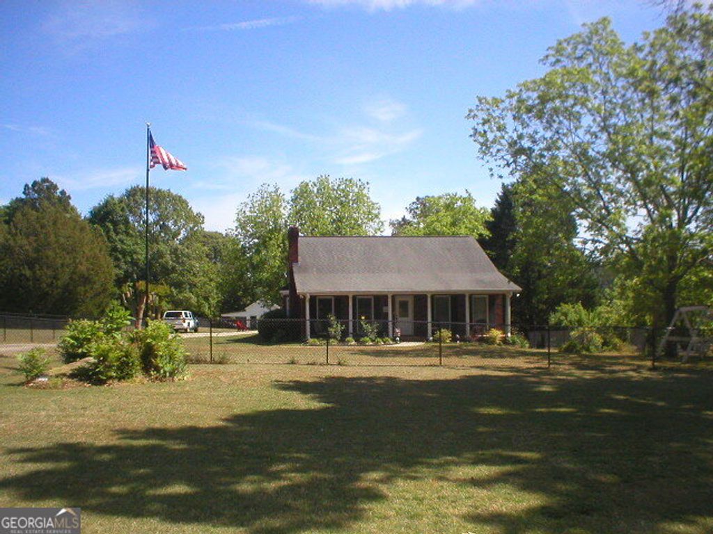 Photo of 919 Stewart Road, Monroe, GA 30655 (MLS # 10742116)