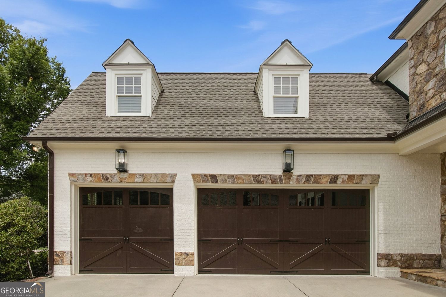 3420 Camellia LN