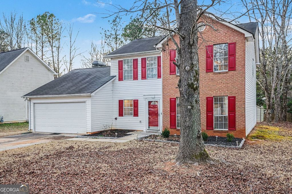 Photo of 12203 Crestwood Court, Fayetteville, GA 30215 (MLS # 10683581)
