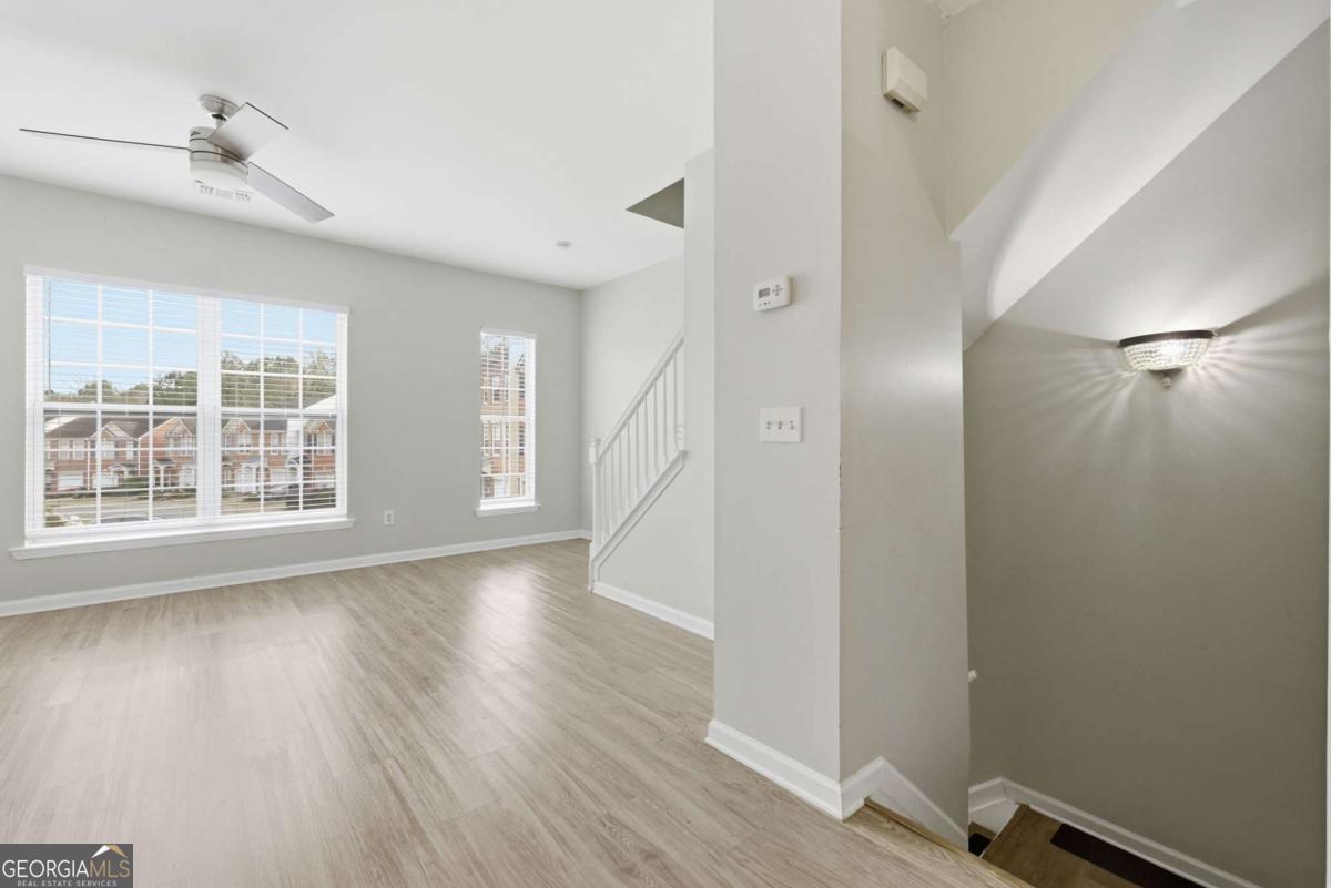 3160 Mill Springs CIR