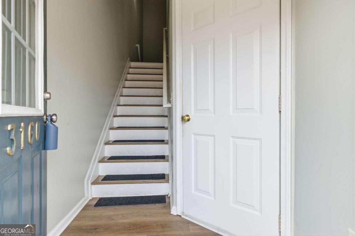 3160 Mill Springs CIR