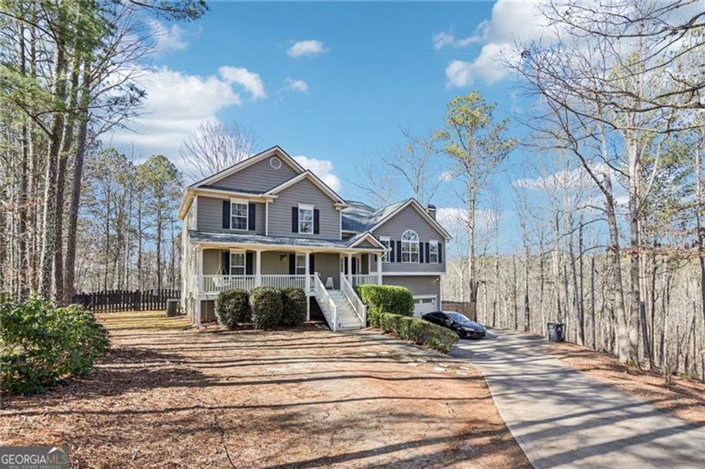 Photo of 132 Hammond Drive, Canton, GA 30114 (MLS # 10689786)