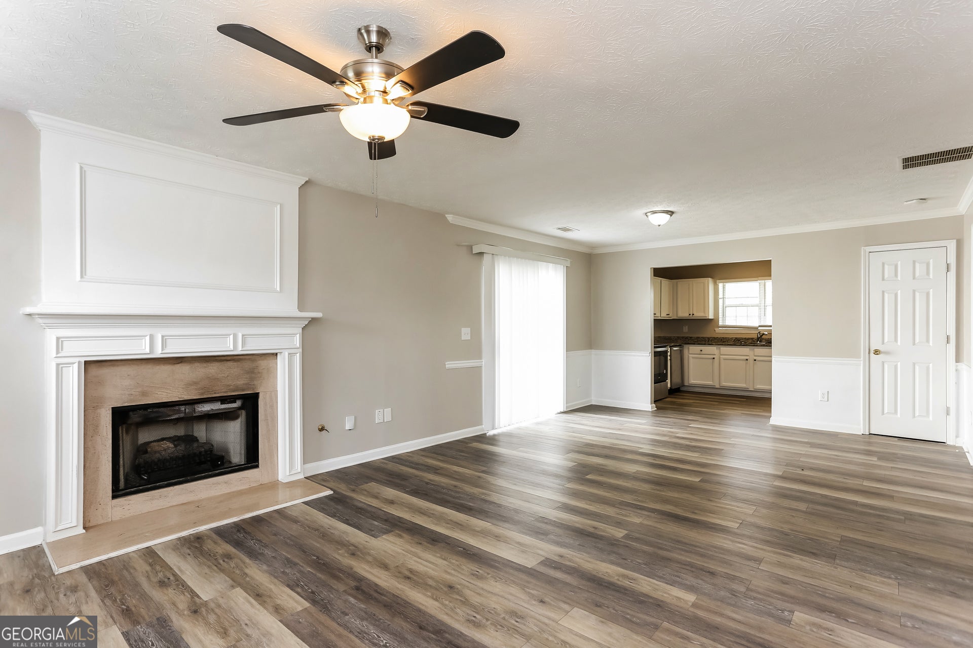 372 Jasmine DR