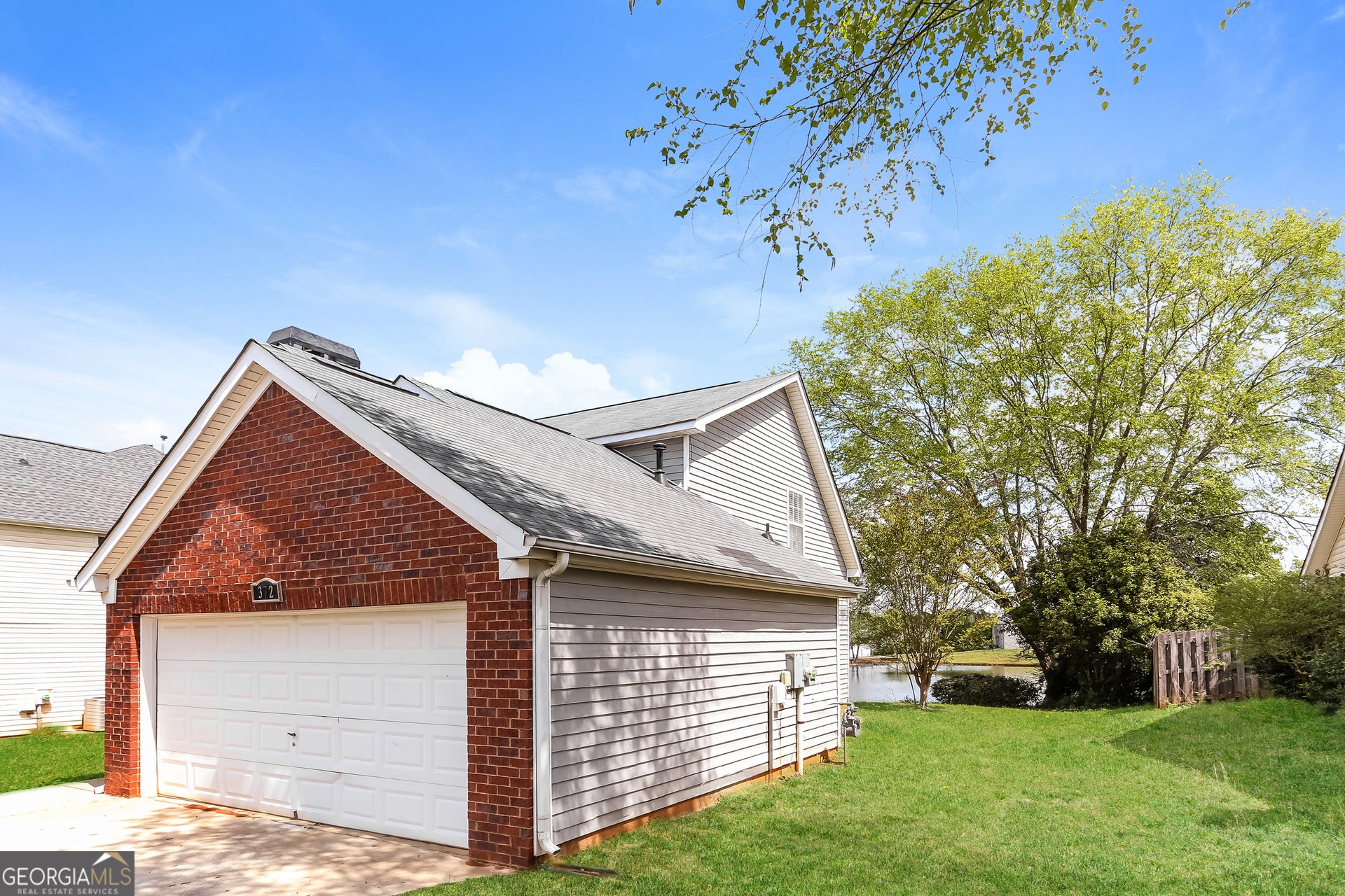 372 Jasmine DR