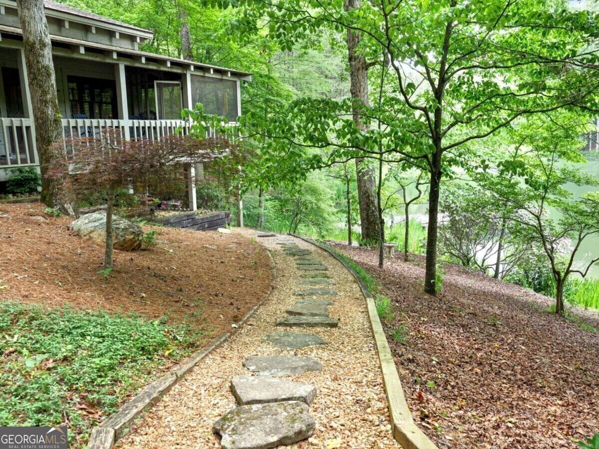 1402 Henderson Mountain RD