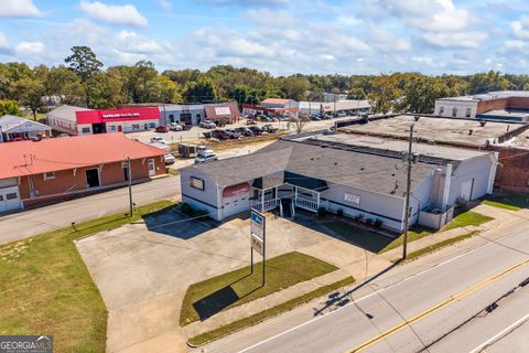 1040 Bowersville St Royston GA 30662