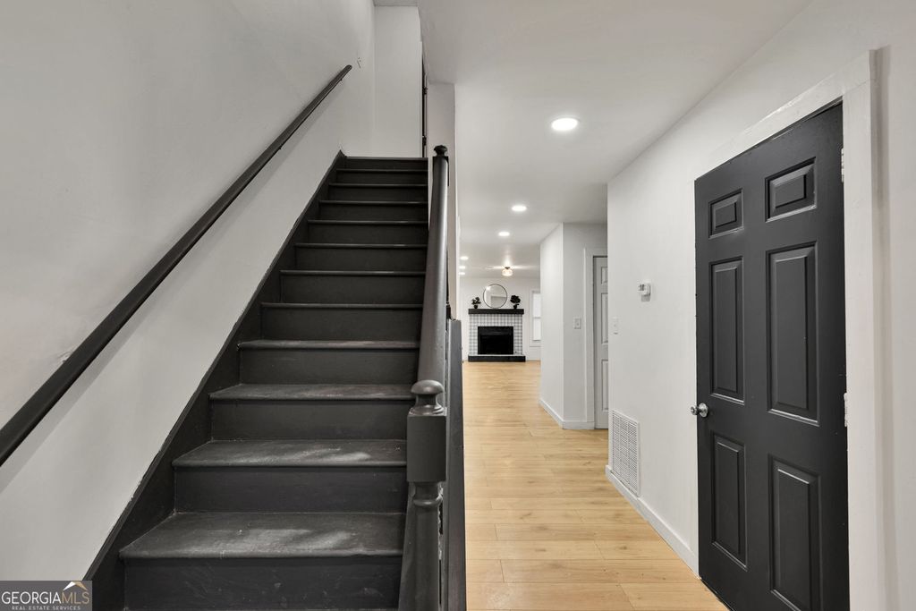 Photo of 8051 Woodlake Drive, Riverdale, GA 30274 (MLS # 10694909)