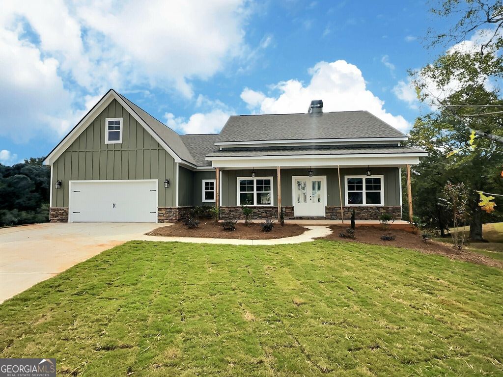 Photo of 8 Hardin Court #LOT 16, Newnan, GA 30263 (MLS # 10667643)