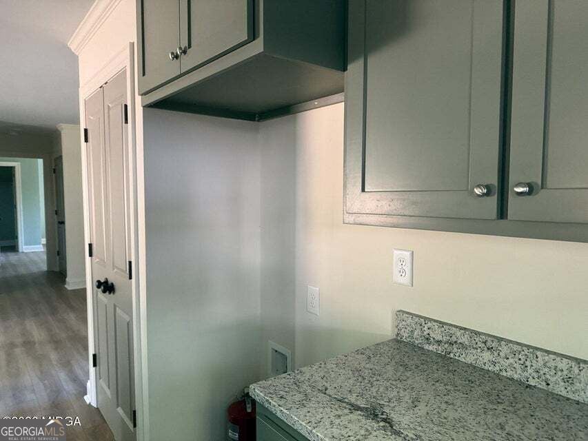 560 Eldorado DR