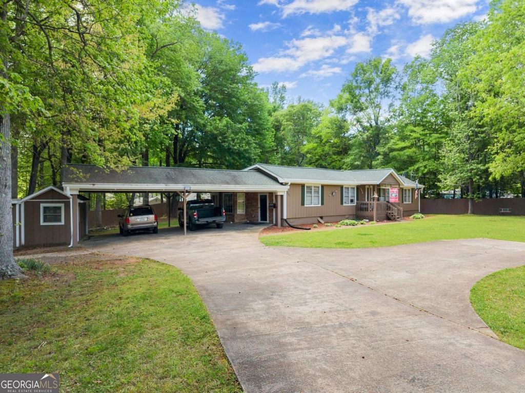 Photo of 5855 Willis Lane, Cumming, GA 30040 (MLS # 10635907)