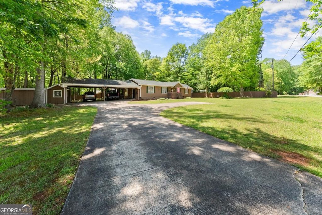 Photo of 5855 Willis Lane, Cumming, GA 30040 (MLS # 10635907)