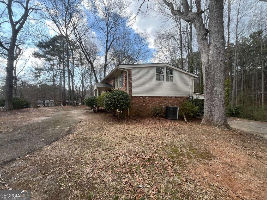 Photo of 65 Glenmar Drive, Newnan, GA 30263 (MLS # 10714087)