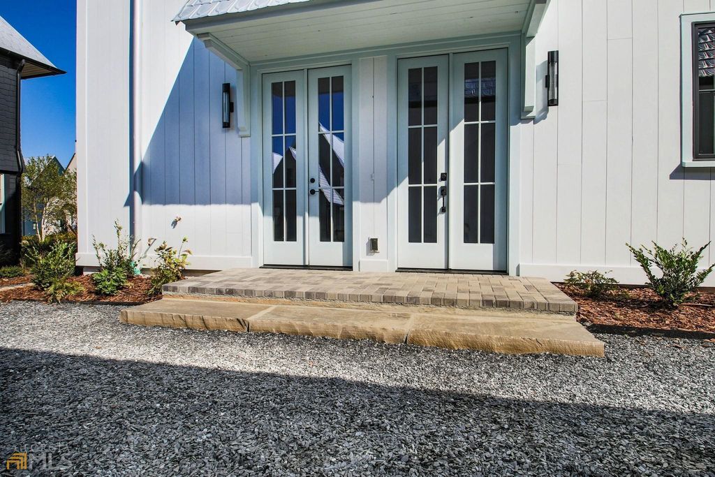 Photo of 135 Carlyle Lane, Fayetteville, GA 30214 (MLS # 10755080)