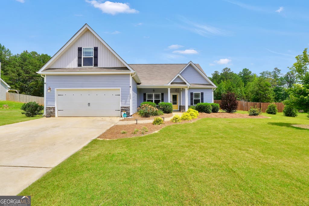 Photo of 1003 Holliday Pass, Griffin, GA 30223 (MLS # 10785492)
