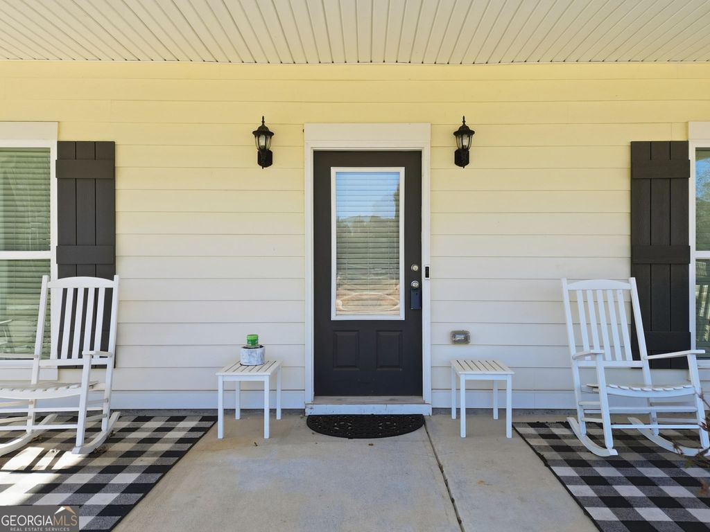 Photo of 4138 Pemberton Drive SE, Covington, GA 30014 (MLS # 10691557)