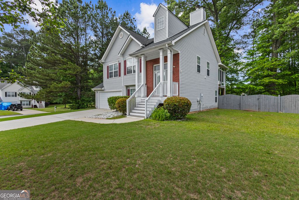 Photo of 3070 Harvest Circle, Fairburn, GA 30213 (MLS # 10764763)