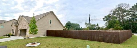 A home in Dacula