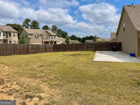 A home in Dacula