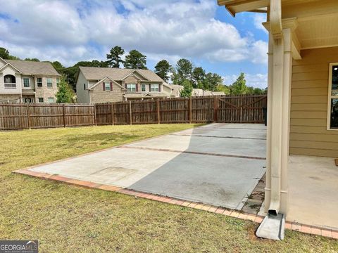 A home in Dacula