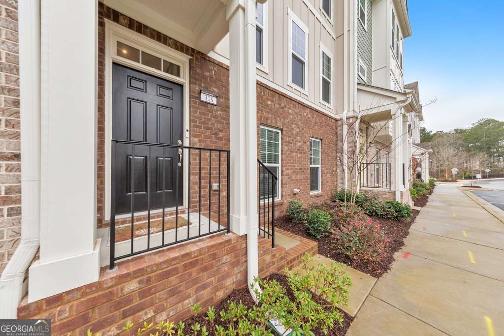 Photo of 309 Hudson Way, Woodstock, GA 30189 (MLS # 10708992)