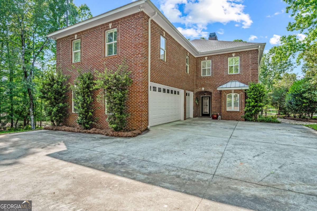 67 Mariners Drive NE