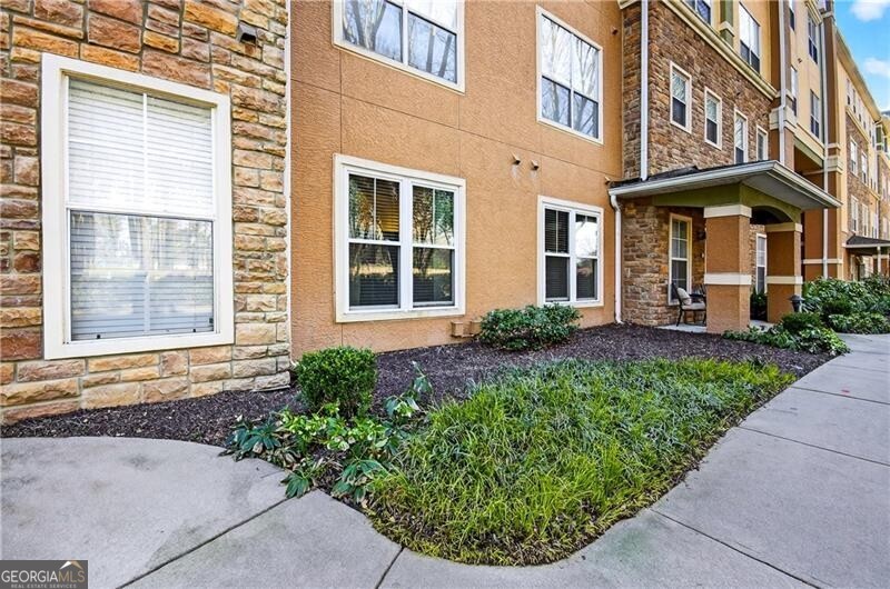 10 Perimeter Summit BLVD NE 4113