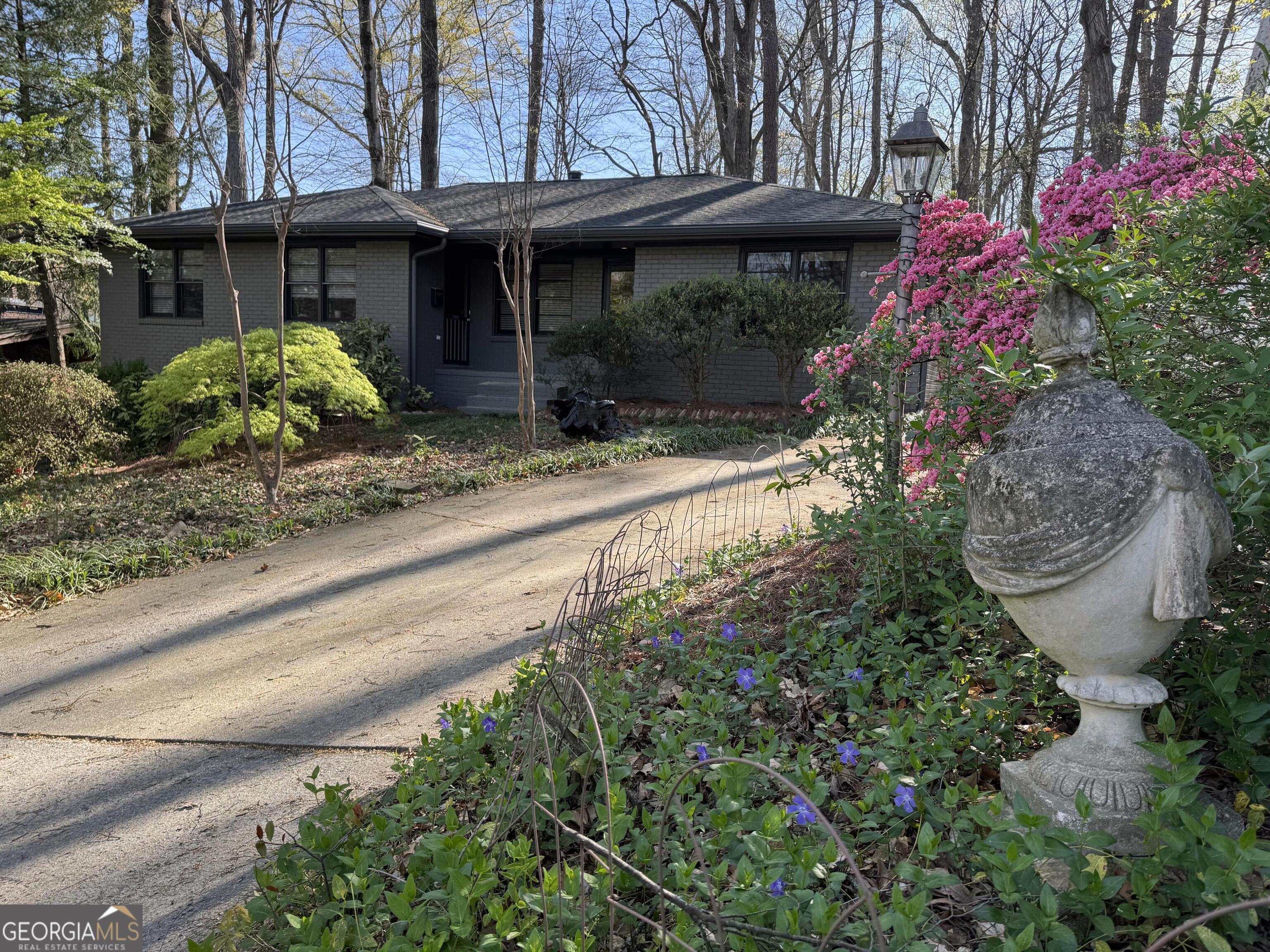 1803 White Oak HOLW NE