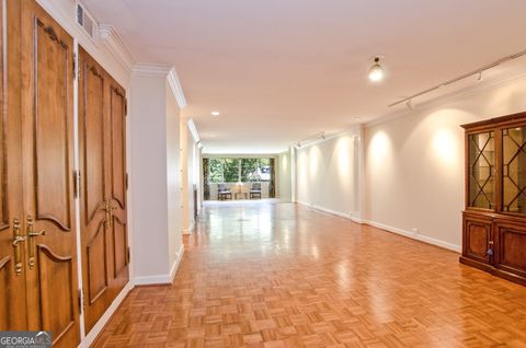 2734 Peachtree RD NW C-404 Atlanta GA 30305