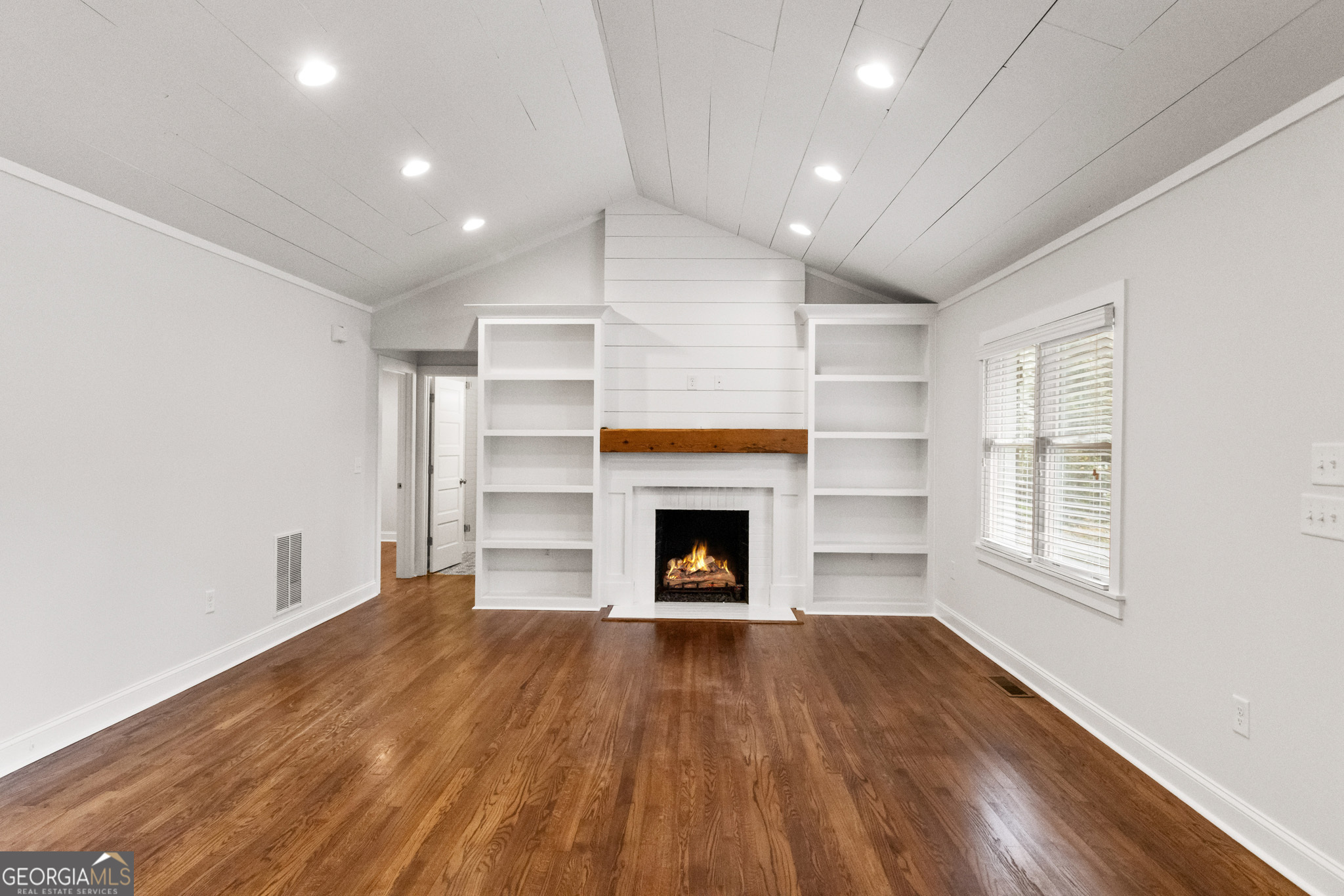 140 Parkway DR