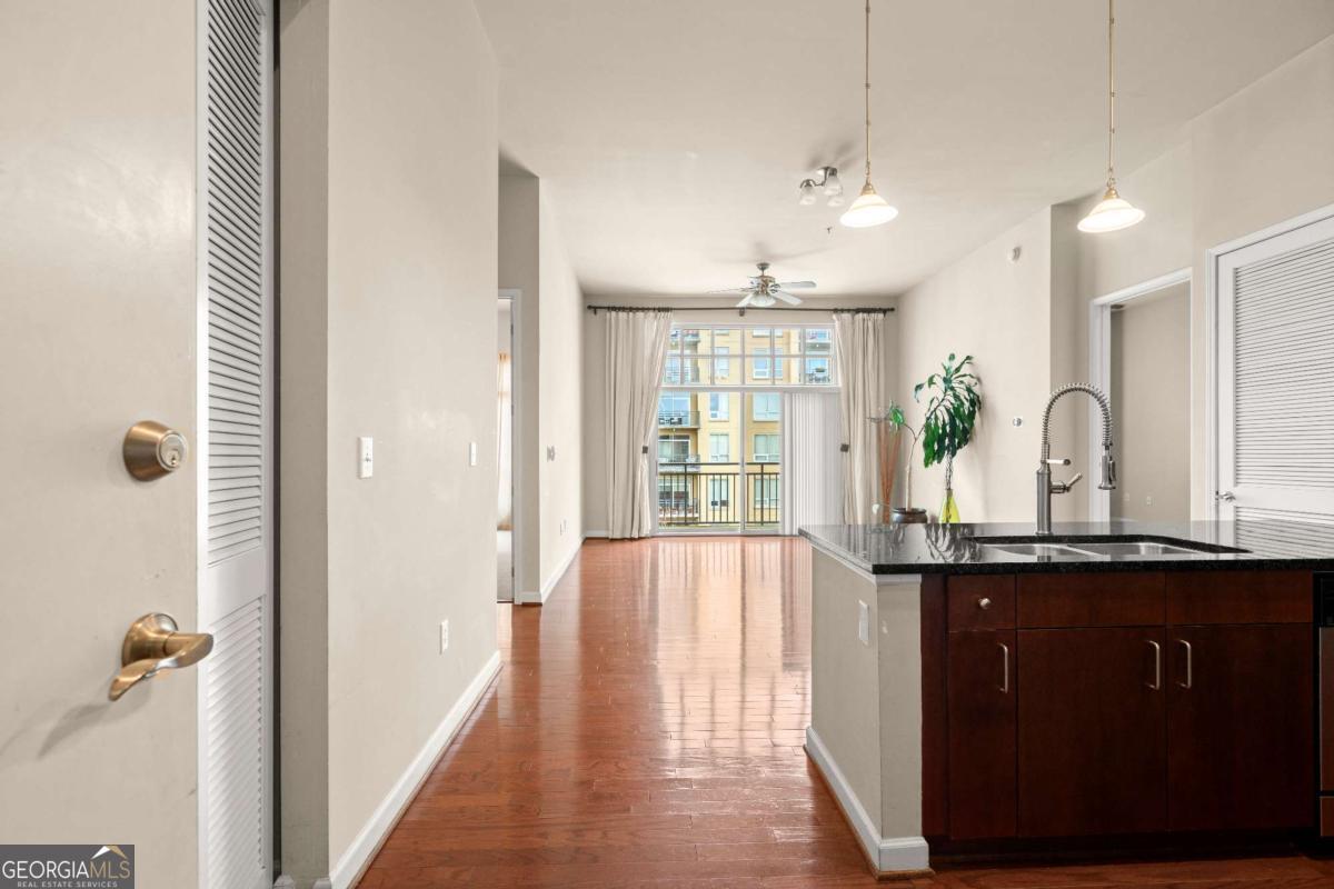 711 Cosmopolitan DR NE 442