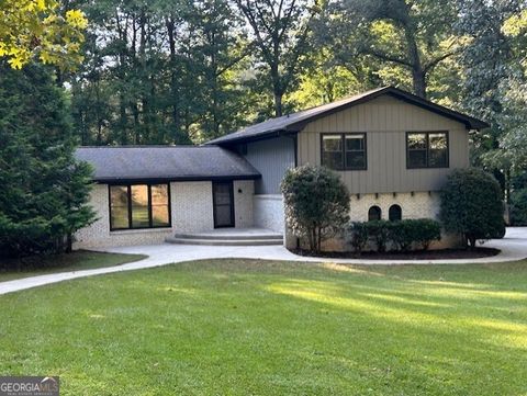 340 Magmar LN Fayetteville GA 30214