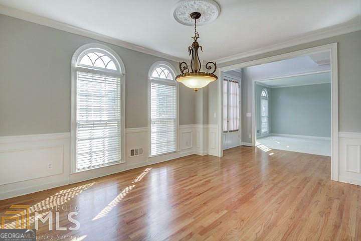 222 Chadmore LN