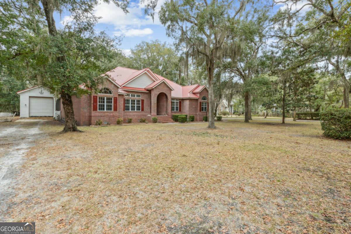51 Ravine LN