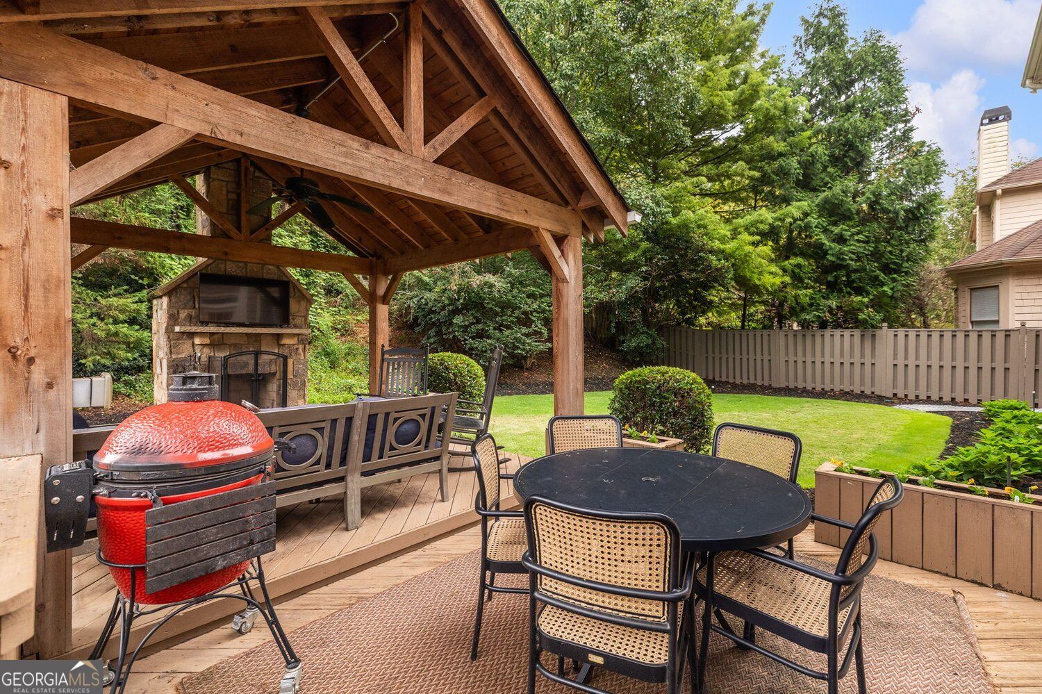 3211 Windsor Lake DR NE