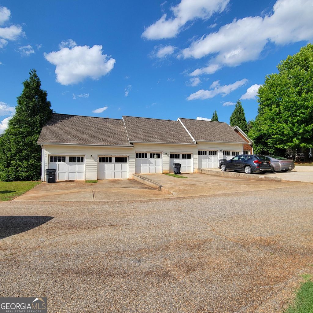 Photo of 1111 Surrey Lane, Greensboro, GA 30642 (MLS # 10674431)