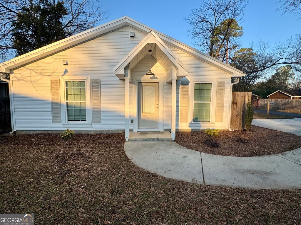 Photo of 1112 Third Street #B, Perry, GA 31069 (MLS # 10694181)
