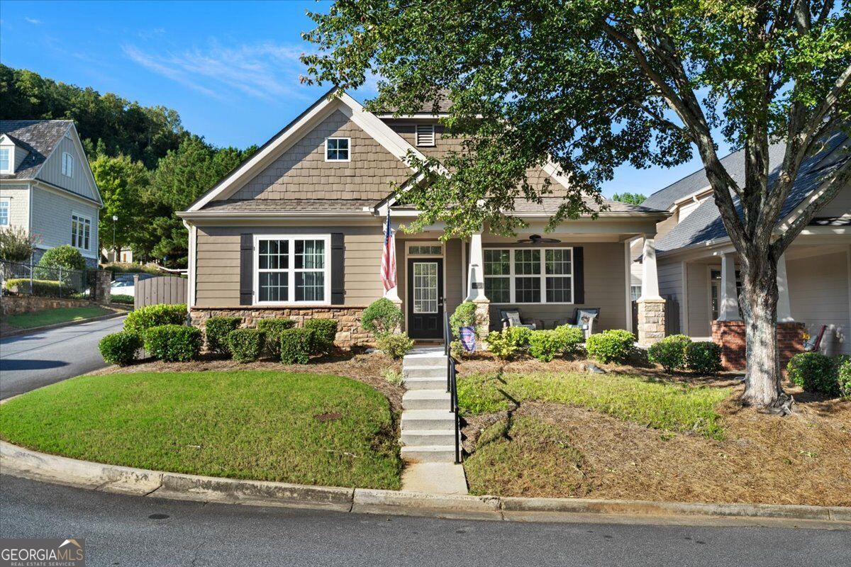301 Glens WAY