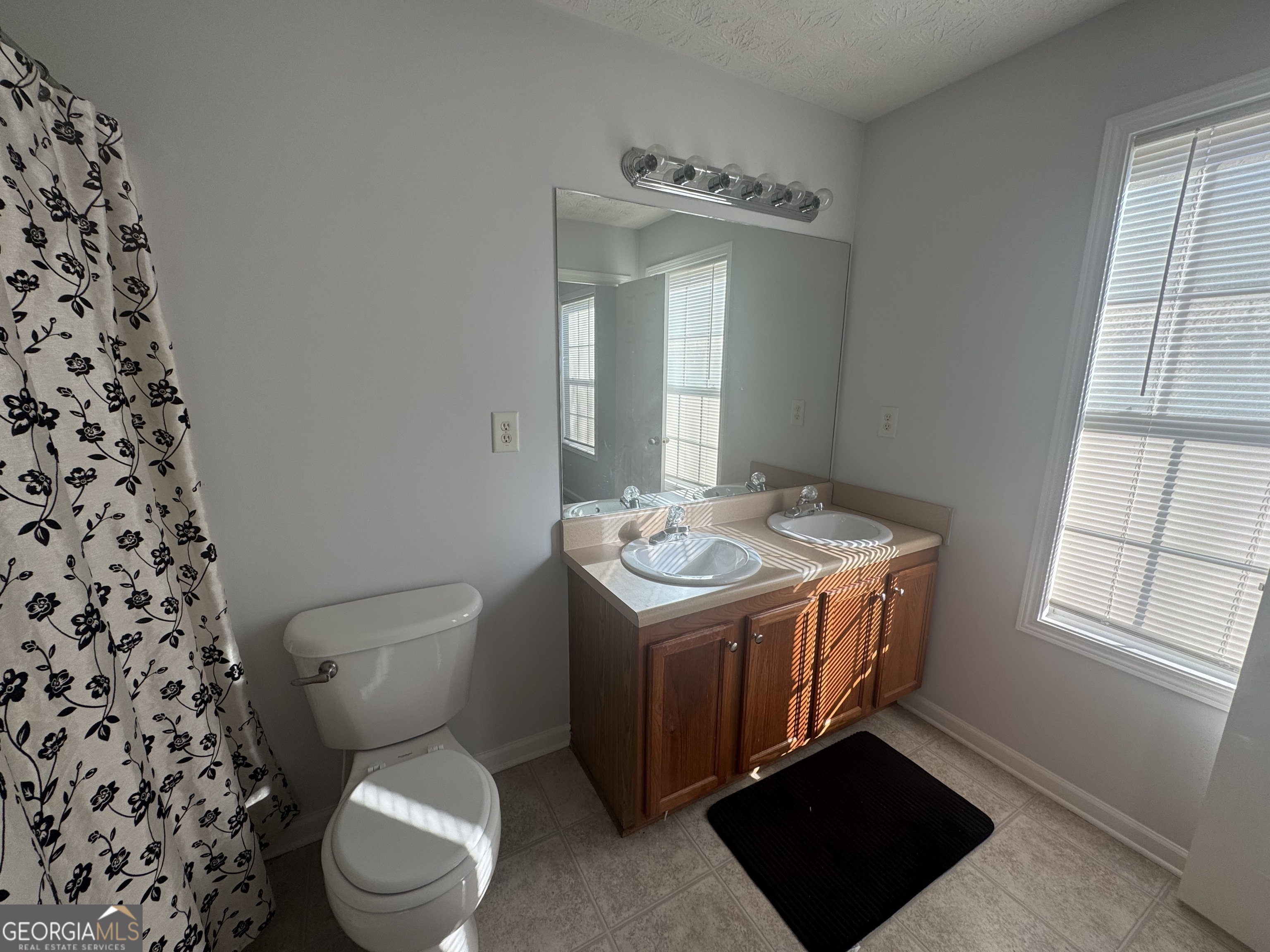 Covington, Georgia 30014, United States, 3 Bedrooms Bedrooms, ,3 BathroomsBathrooms,Residential,Active,13303