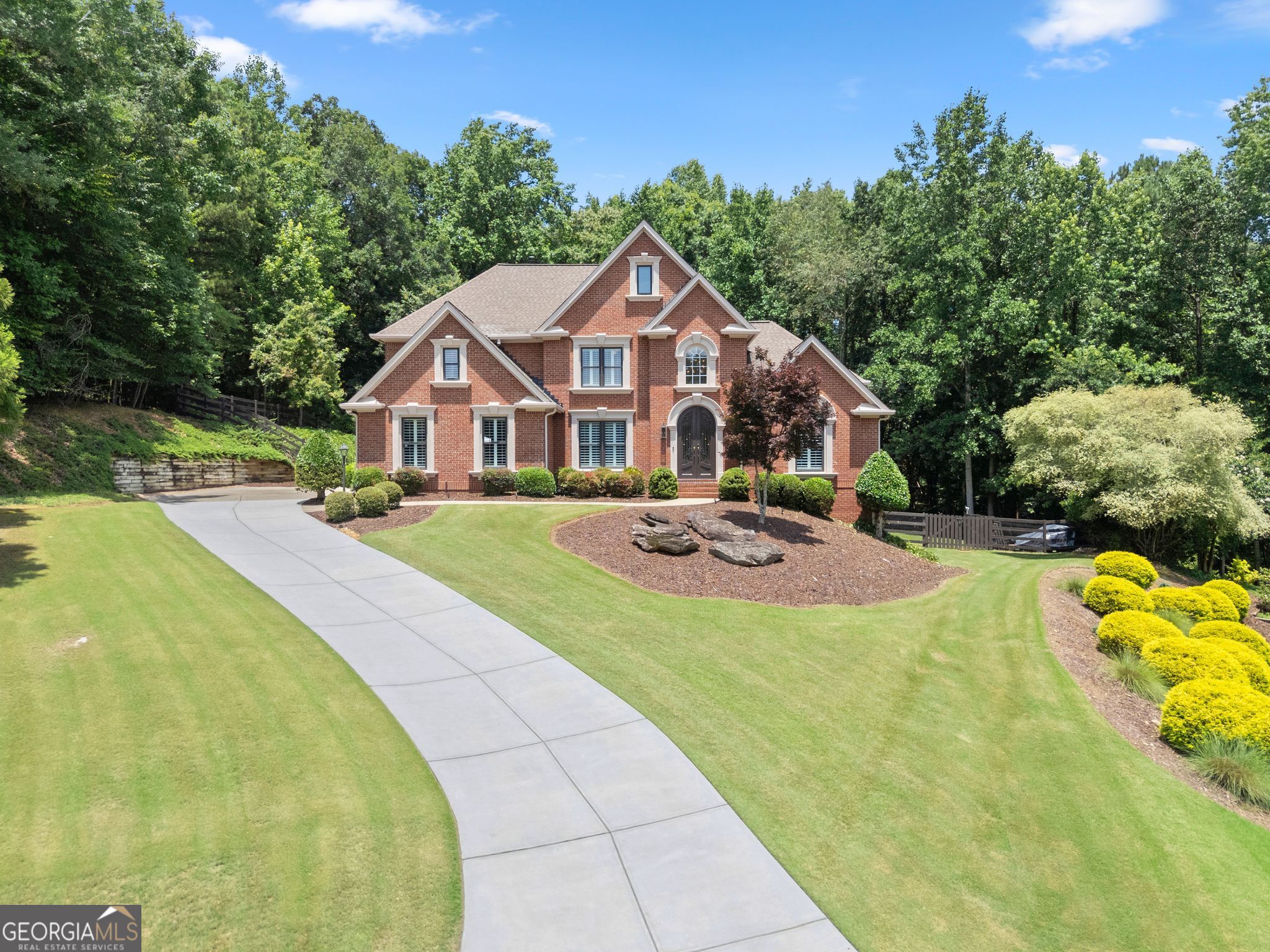 136 Riverview DR