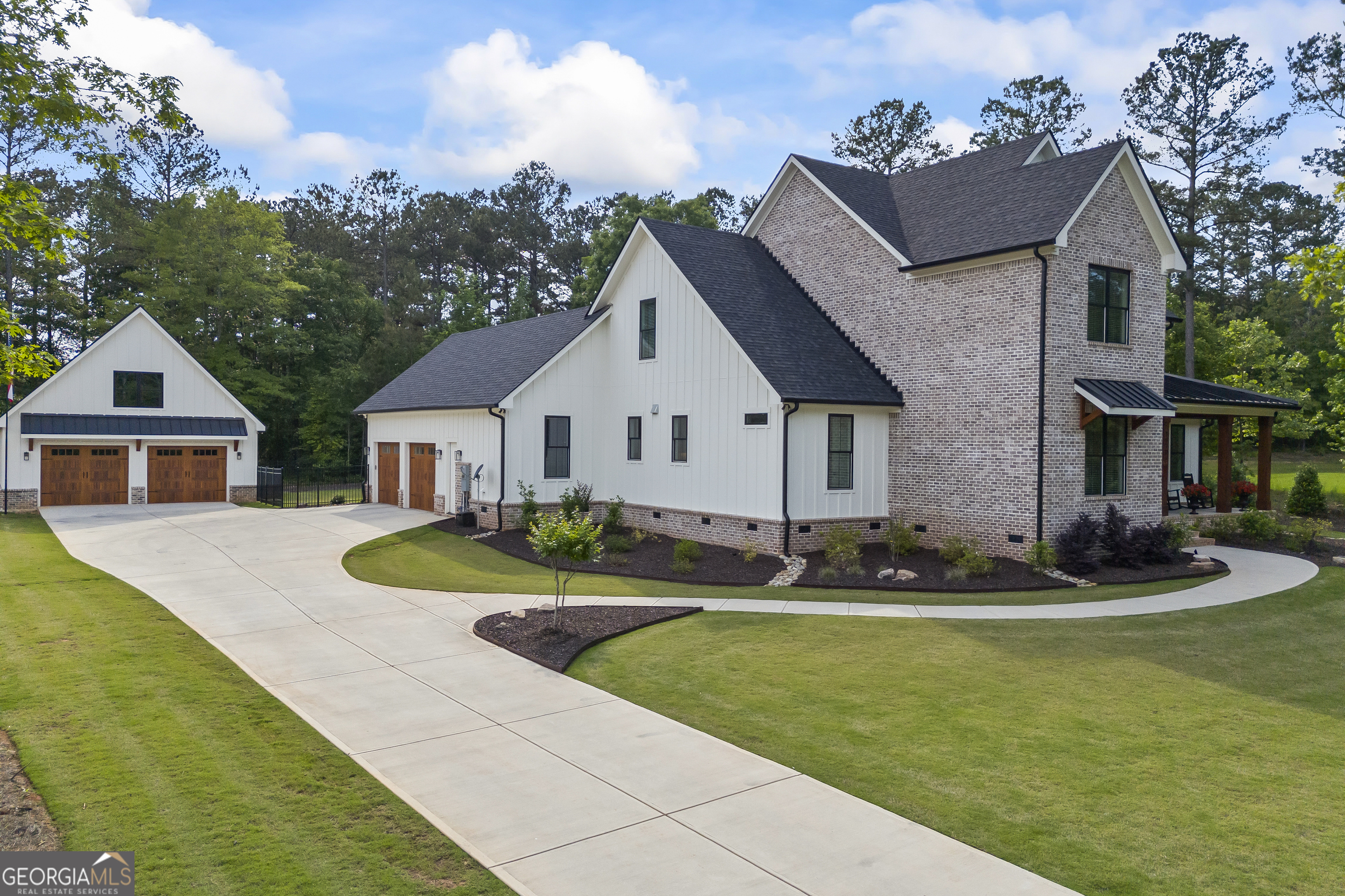 1070 Spratlin Mill RD