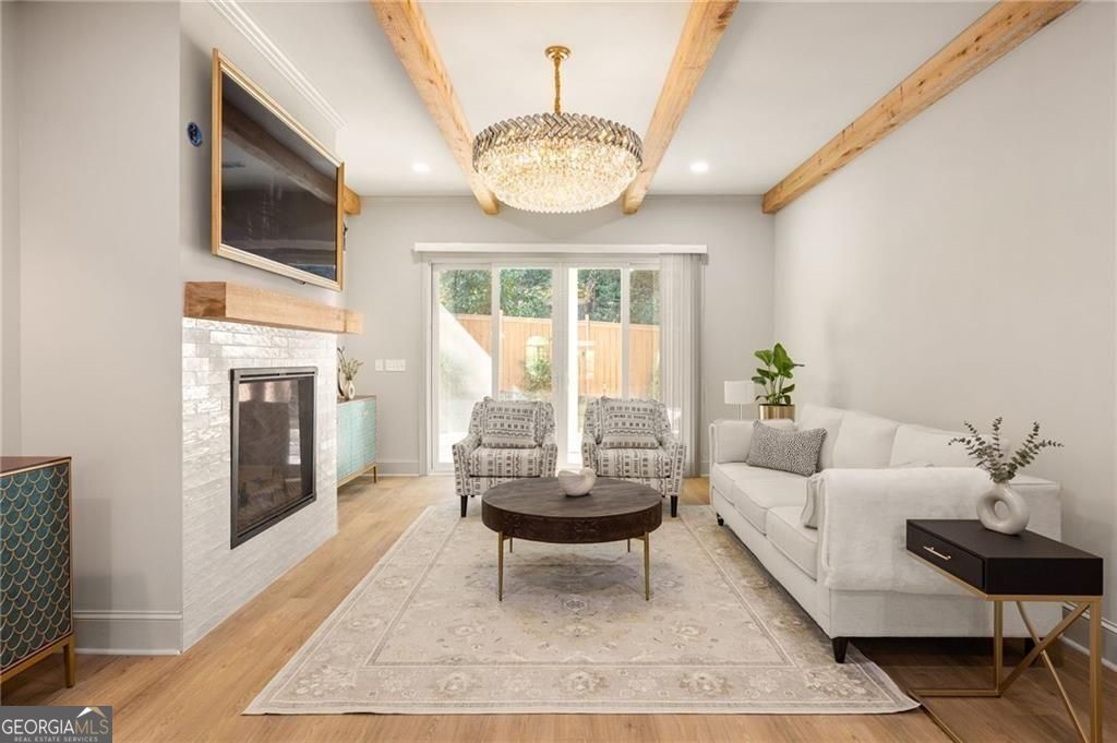 722 Lakeview AVE NE A