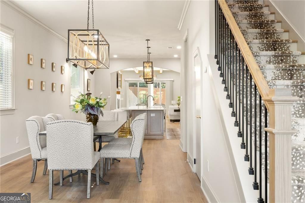 722 Lakeview AVE NE A