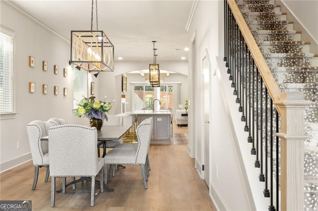 722 Lakeview AVE NE A