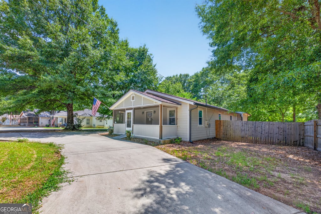 Photo of 421 Maple Lane, Monroe, GA 30655 (MLS # 10810157)