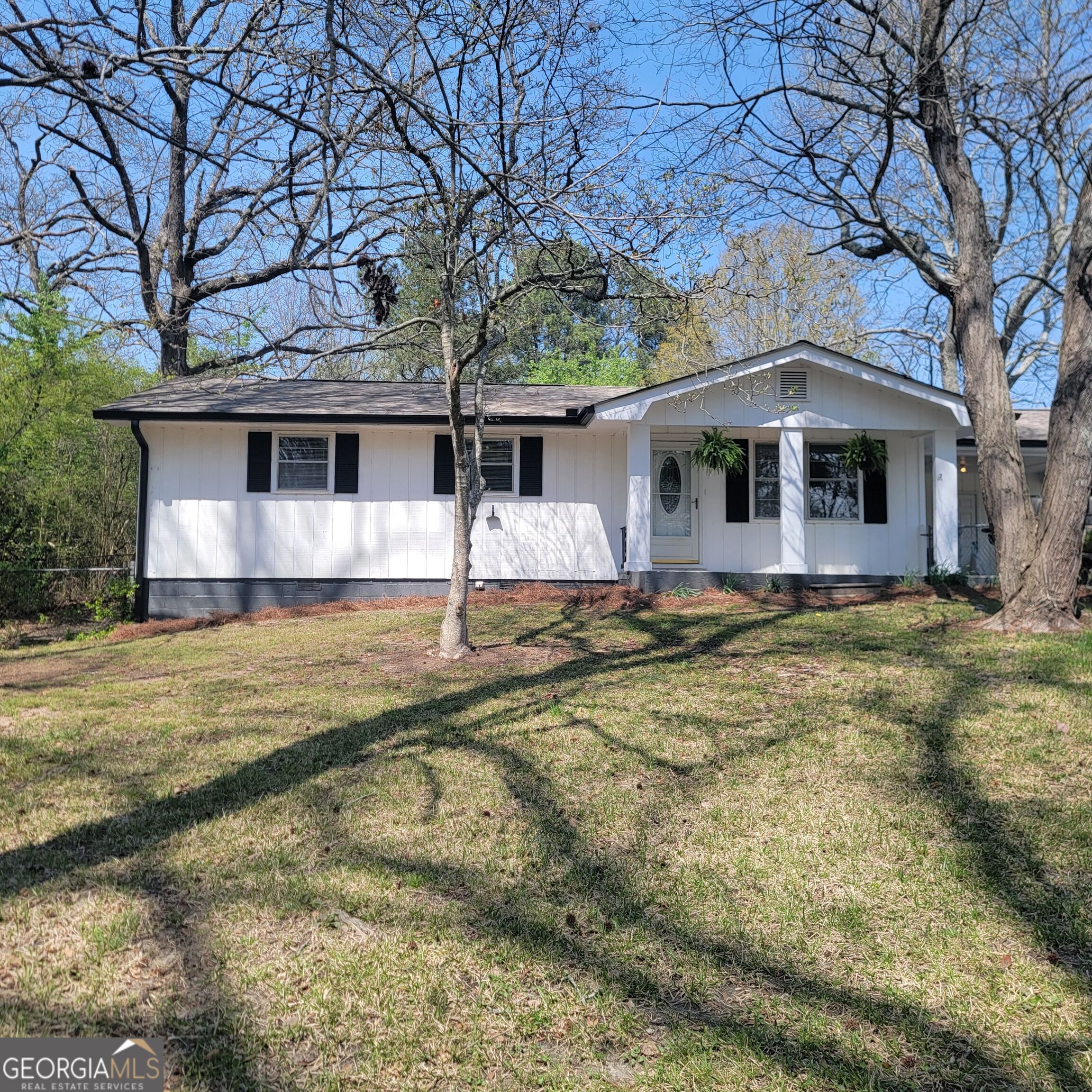118 Meadows CT