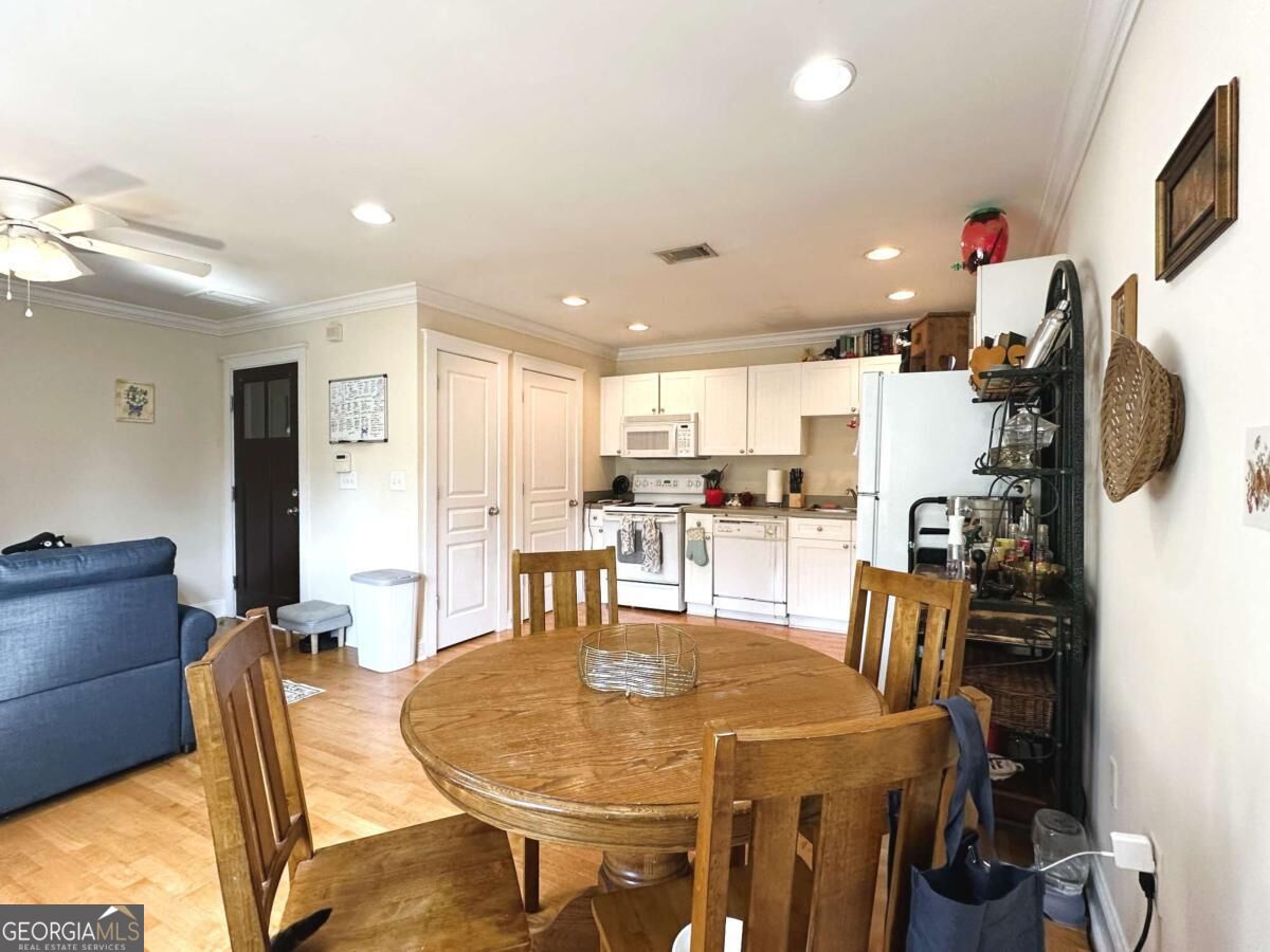 490 Barnett Shoals RD 610