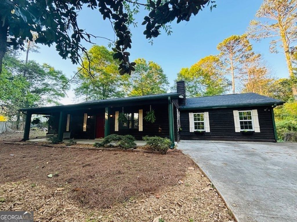 Photo of 2717 Stanton Woods Drive SE, Conyers, GA 30094 (MLS # 10732292)