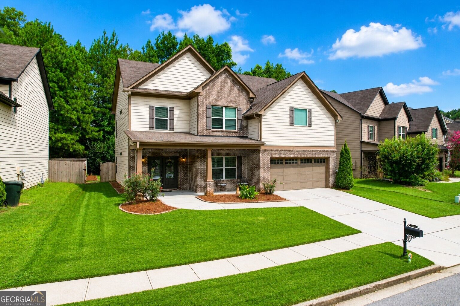 5543 Leaf Ridge LN
