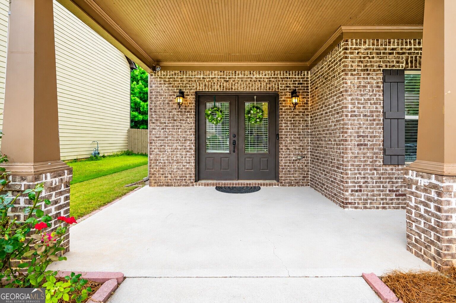 5543 Leaf Ridge LN